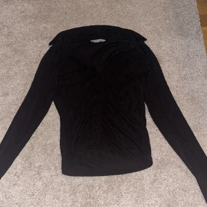 Tröja - Oanvänd och passar som S 