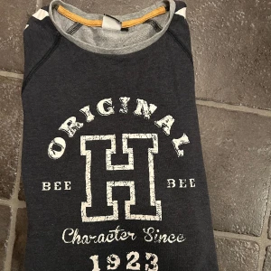 Hummel tröja  - Storlek 164 (14yrs)