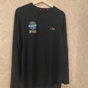 ICIW - member24 - Väldigt unik Member24 tröja från I can, I Will.   Passa på🏋️‍♂️