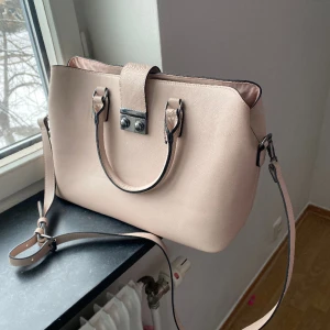 Väska  - En lite använd din väska 