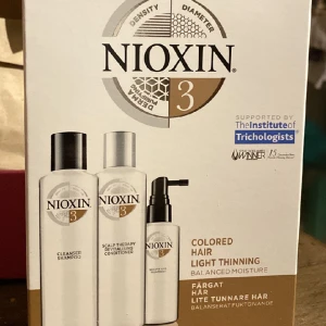 Nioxin system 3  - Nioxin trial kit i system 3, helt nytt och oöppnad. Säljes då jag köpte fel.  Gör håret tjockare och fylligare, passar till färgat hår