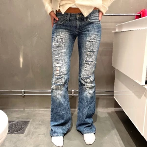 Så snygga lågmidjade jeans  - Säljer dessa så COOOLA jeans❤️❤️❤️