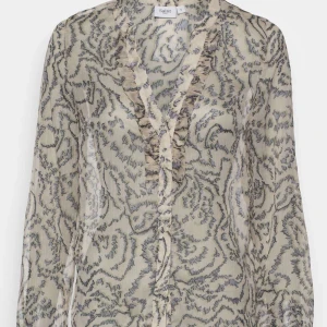 Blus från Saint Tropez  - Super snygg blus från Saint Tropez. Använd bara ett fåtal gånger. Köptes för 499kr. Köparen står för frakten 💞