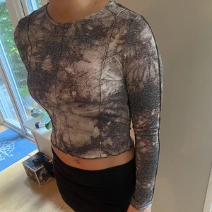 Glittrig topp - Jätte snygg glittrig festtopp!!  