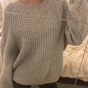 Stickad tröja  - En stickad tröja som är jätte mysig och skön, från laget 157. 