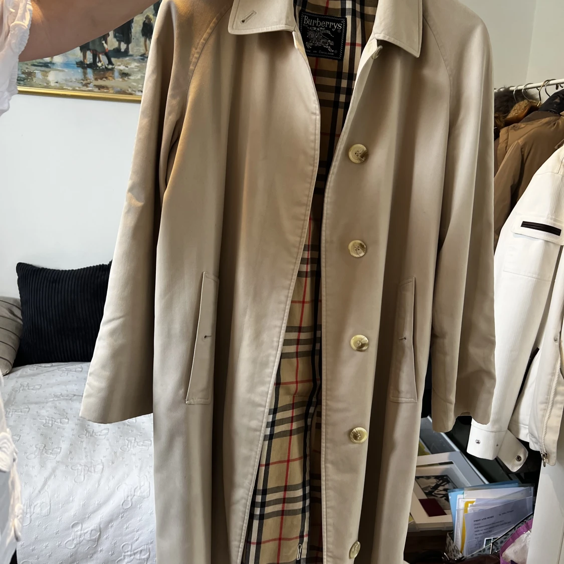 Burberry Trenchcoat - 91