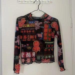 See-through tunn tröja - Tunn med mönster 