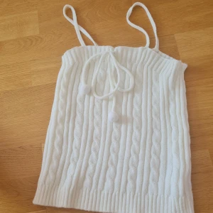 Cute vit fluff - En bage vit top