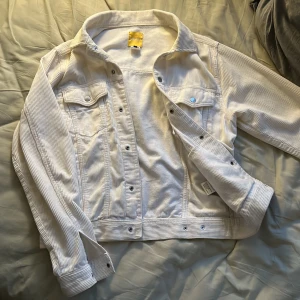 Manchesterjacka - Mancesterjacka i storlek M men passa även på dig som har storlek S