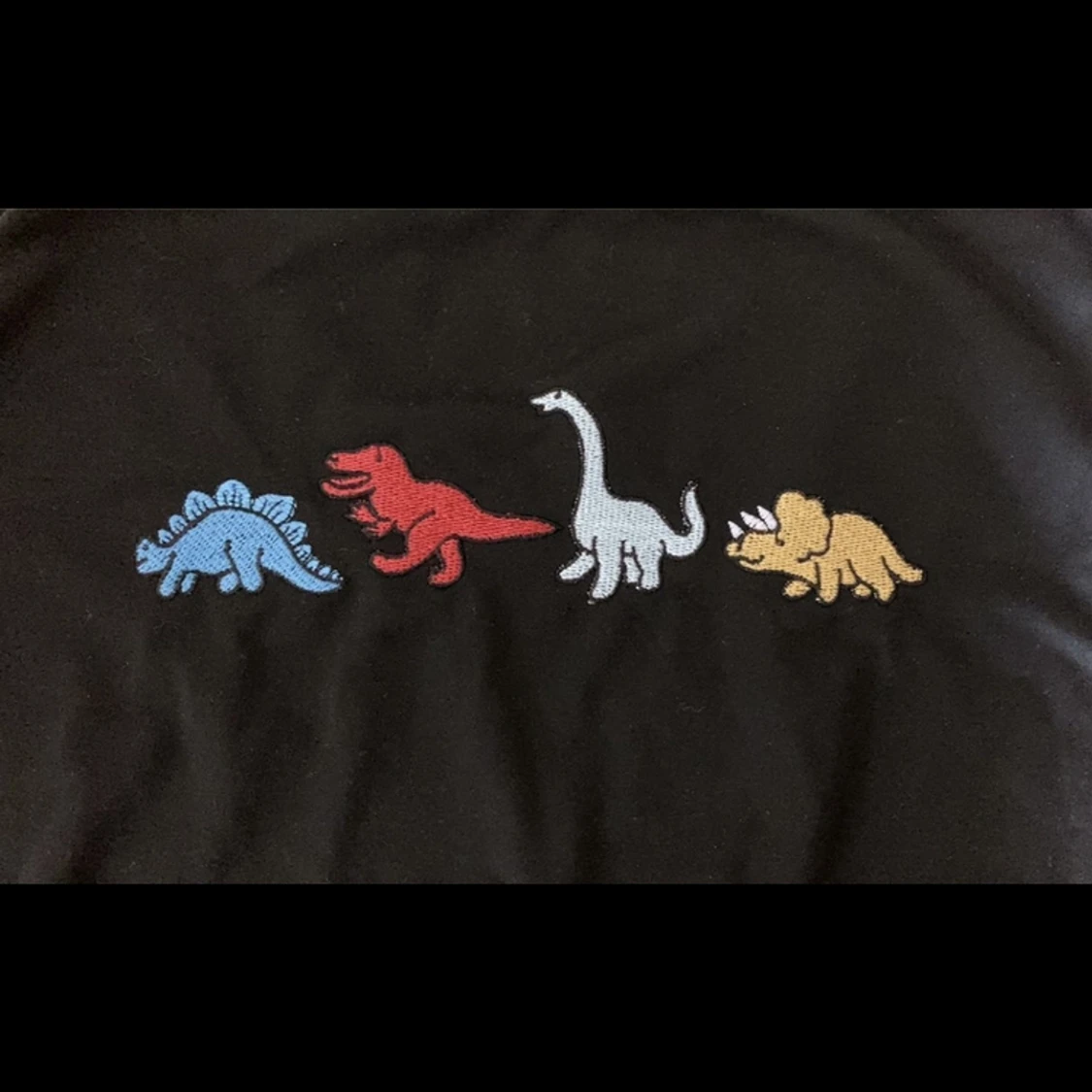 Dinosaurietröja - 90