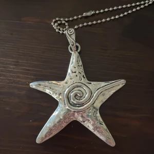 Halsband  - Nytt nickelfritt halsband 8cm stort med en lång kulkedja 