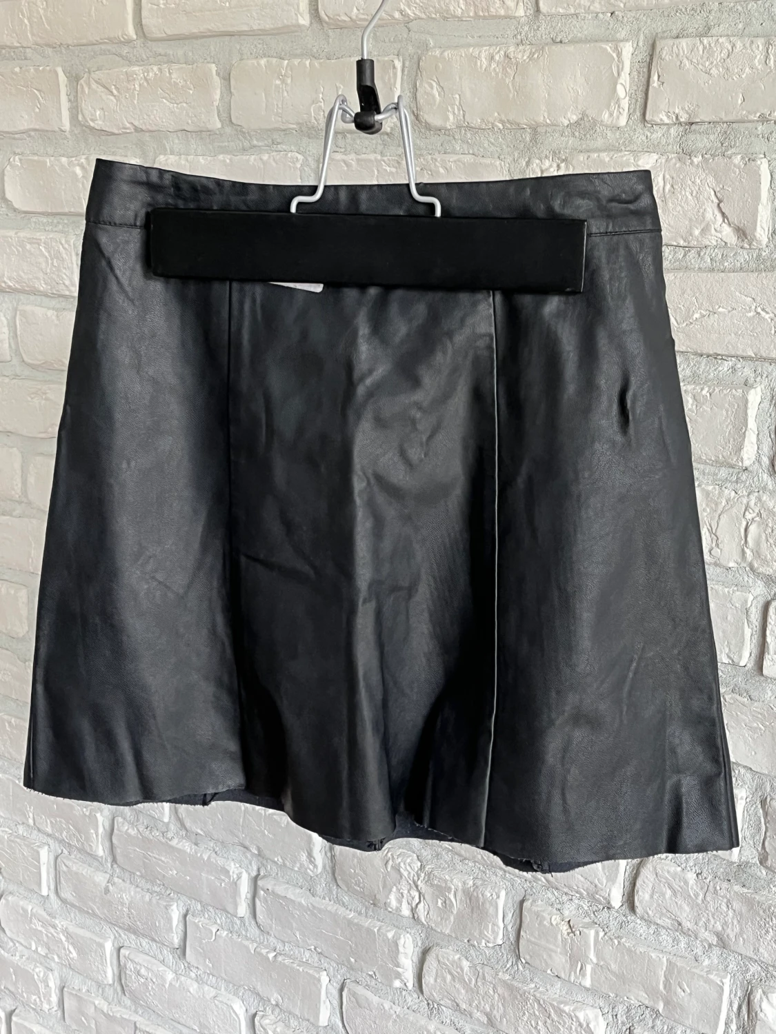 Hollister vegan läder kjol