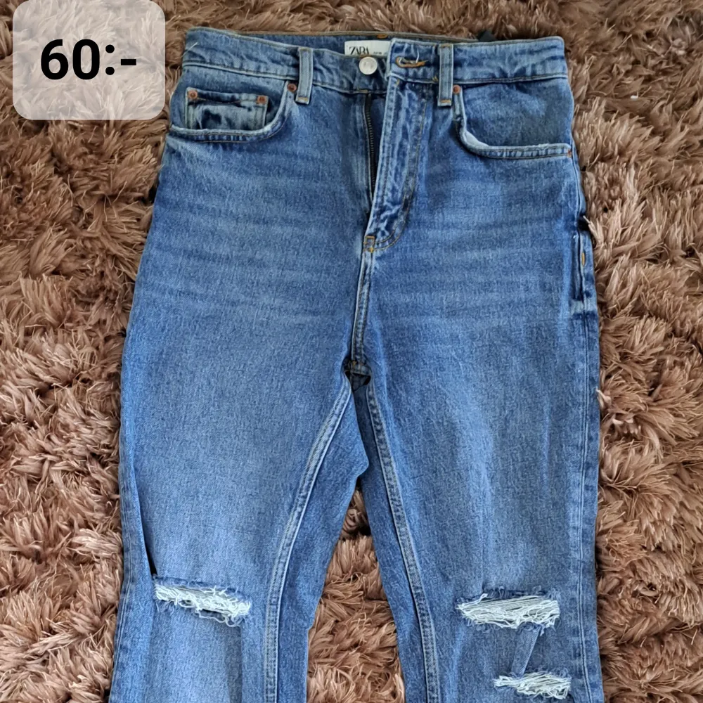 Se info på bilden🌸 Väldigt sköna och snygga men tyvärr blivit för små. Jeans & Byxor.