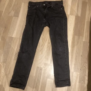 Svarta jeans - Svarta jeans från weekday