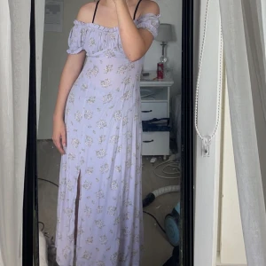 Långklänning!💗 - Jättefin långklänning! Använd fåtal gånger, insydd i ryggen!💗 