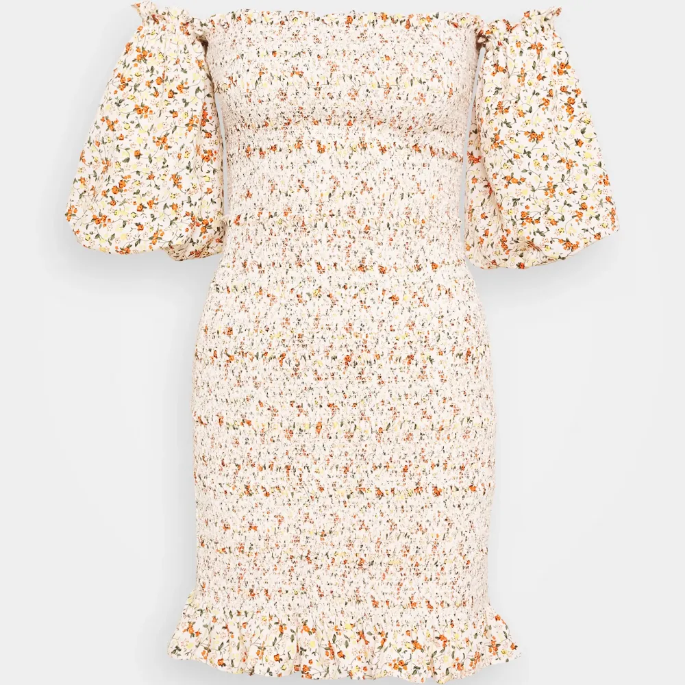 Ny och oanvänd klänning från topshop i smock. 36. Klänningar.