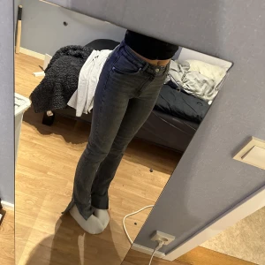 jeans Zara - jeans från Zara storlek 36🩷