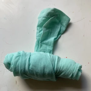 Strumpbyxor - Turkosa strumpbyxor! Är lite osäker på storlek men skulle tro att det är mellan XS-M