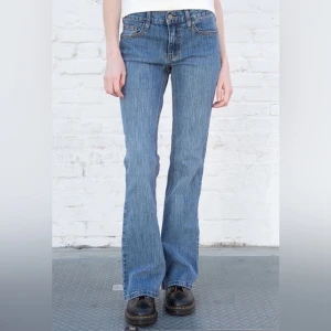 Jeans  - Brandy Melville jeans som är helt nya. Kan sicka mer bilder privat! 