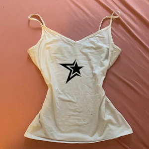 Star top  - Dm för mer information ❤️❤️