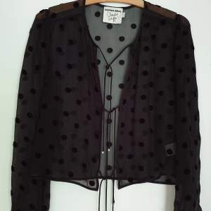 Réalisation Par - Claudia Schiffer collection  Model: Poppy Top Polka Dot   Size: s  Never used, in perfect condition!  Polka dots in a luxurious velvet<3