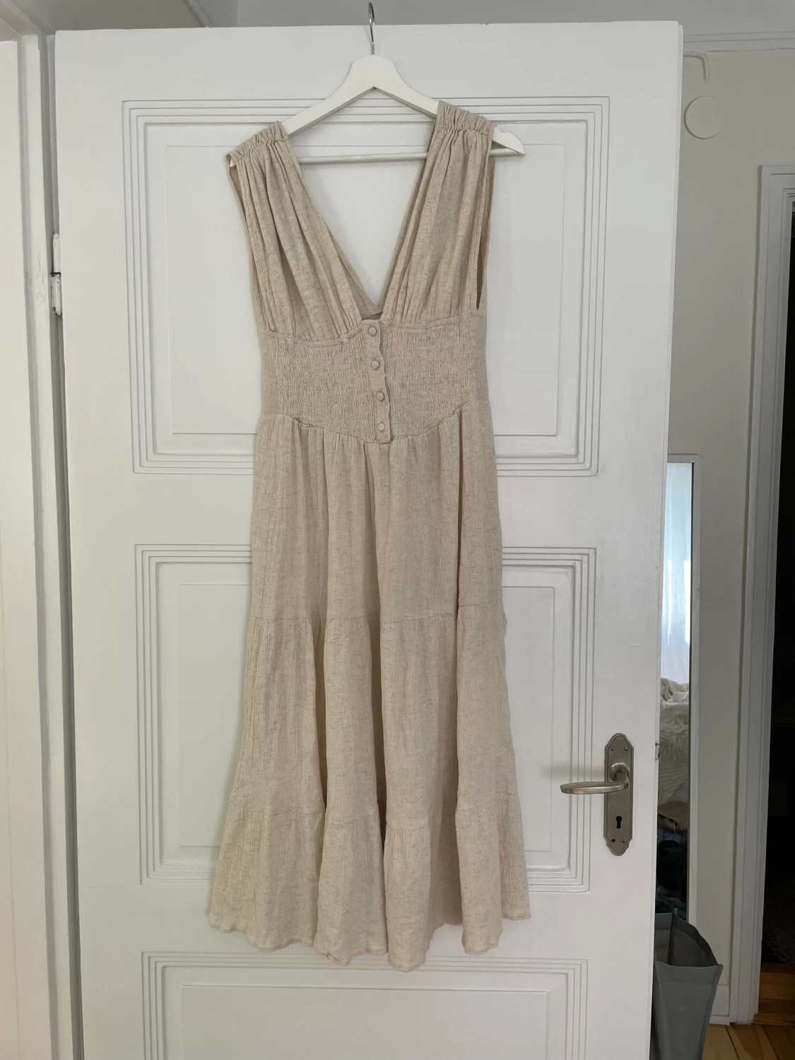 Klänning med volang  - 90