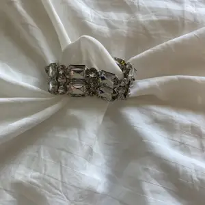 Riktiga diamanter från Ur & Penn🙄🥶 jätte fint armband 🤩