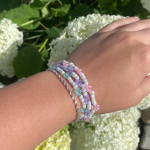 Sommar armband  - Finns i fler färger!  Skriv din storlek så löser vi det 
