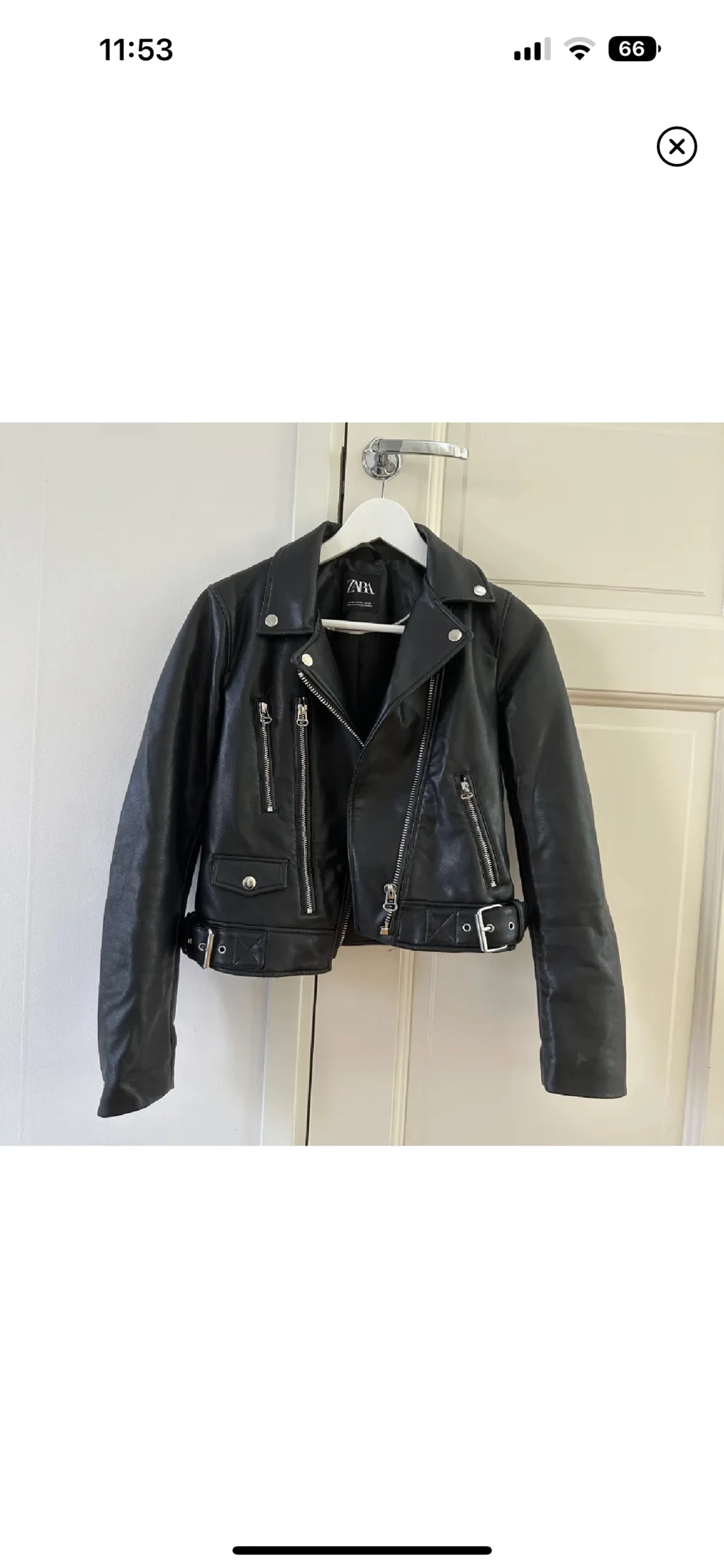 Skinnjacka i läderimitation från zara