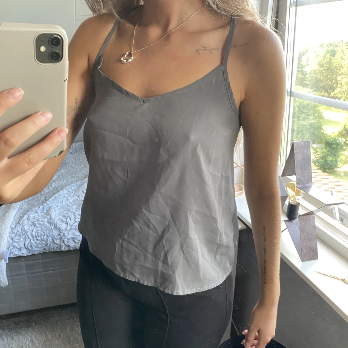 Linne Hollister - 91