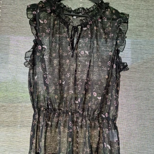 Snygg topp - Snygg topp i storlek L