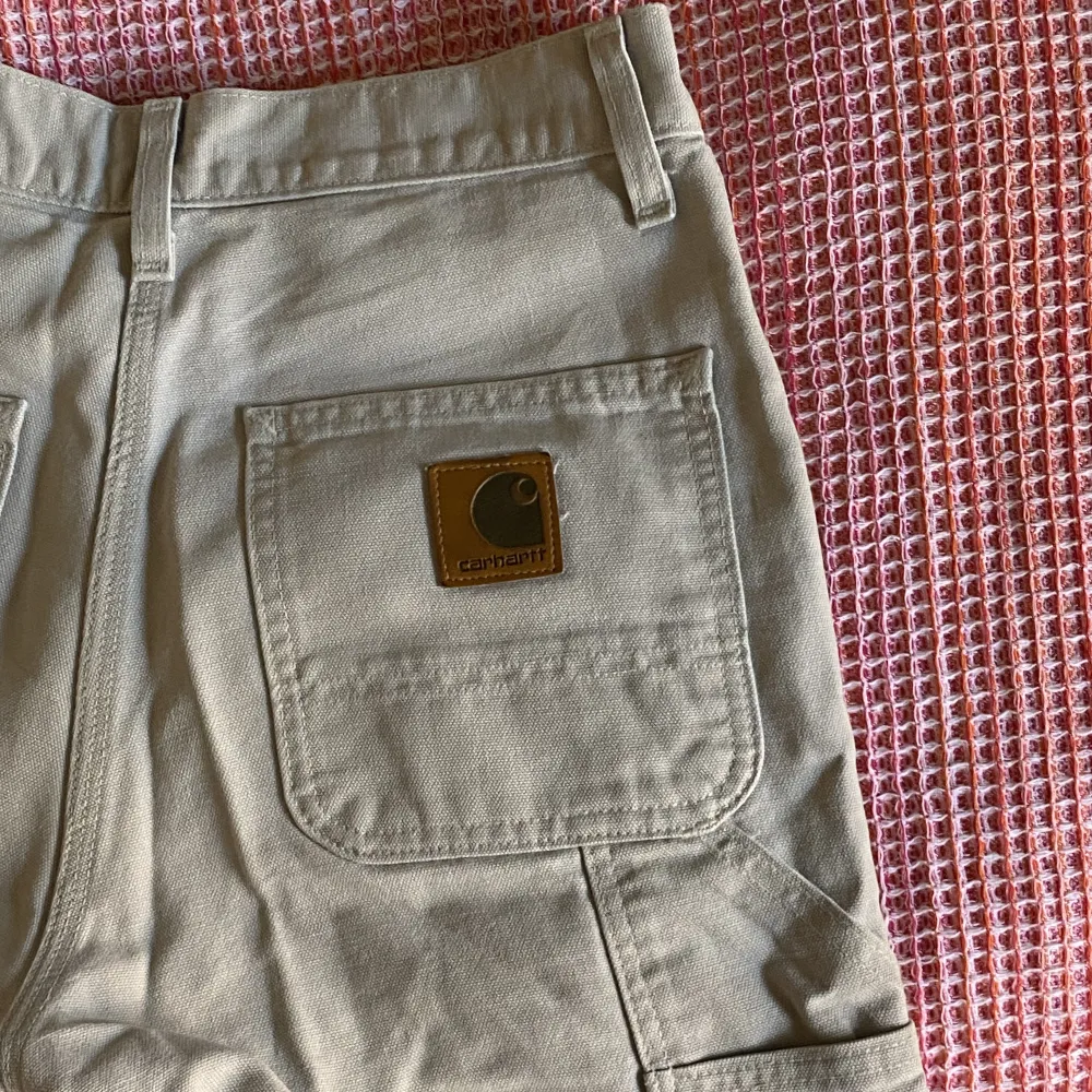 Carhartt Jeans Inga flaws Använda 1 gång. Jeans & Byxor.