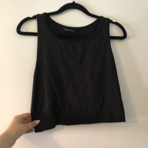 Topp - Passar M också. 25kr+frakt