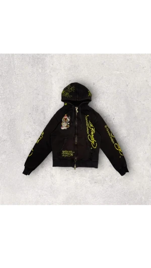ed hardy zip up - as snygg ed hardy zip up köpt i stockholms stöld vintage för 1200kr😇lite utav ”glittret” ramlat av annars i jätte bra skick, kontakta vid funderingar🙌🏻