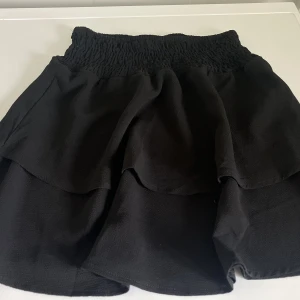 Svart kjol 🌟 - Fin kjol som inte kommit till användning !  🫶🏻