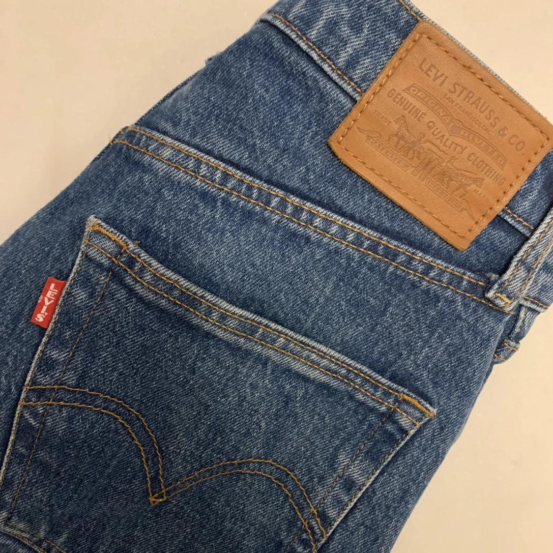 Levi’s Ribcage Straight Jeans Dark Wash - 90