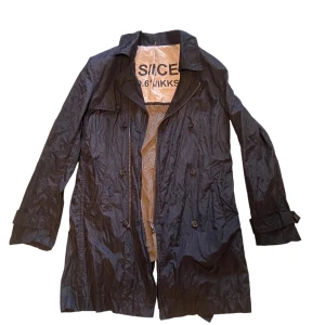 Trench coat  - Köpt i Belgien 🇧🇪