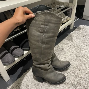 Cowboy boots - Supersnygga cowboys boots som är supersköna att gå i 