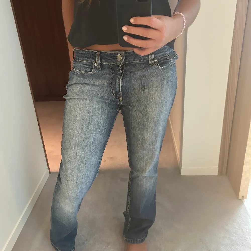 en gammal lindex modell💕💕Väldigt bra skick!! Kontakta mig för frågor eller annat!. Jeans & Byxor.