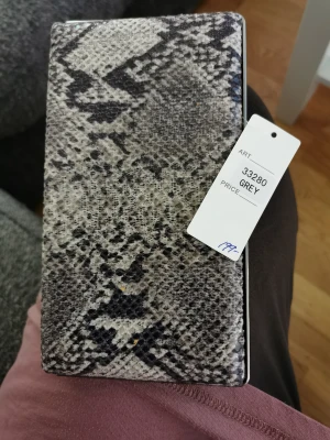 Plånbok ny - Med lapp