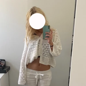 Kofta - Så mysig kofta med knappar fram