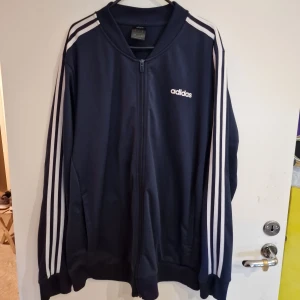 Adidas träningsjacka - Fint skick