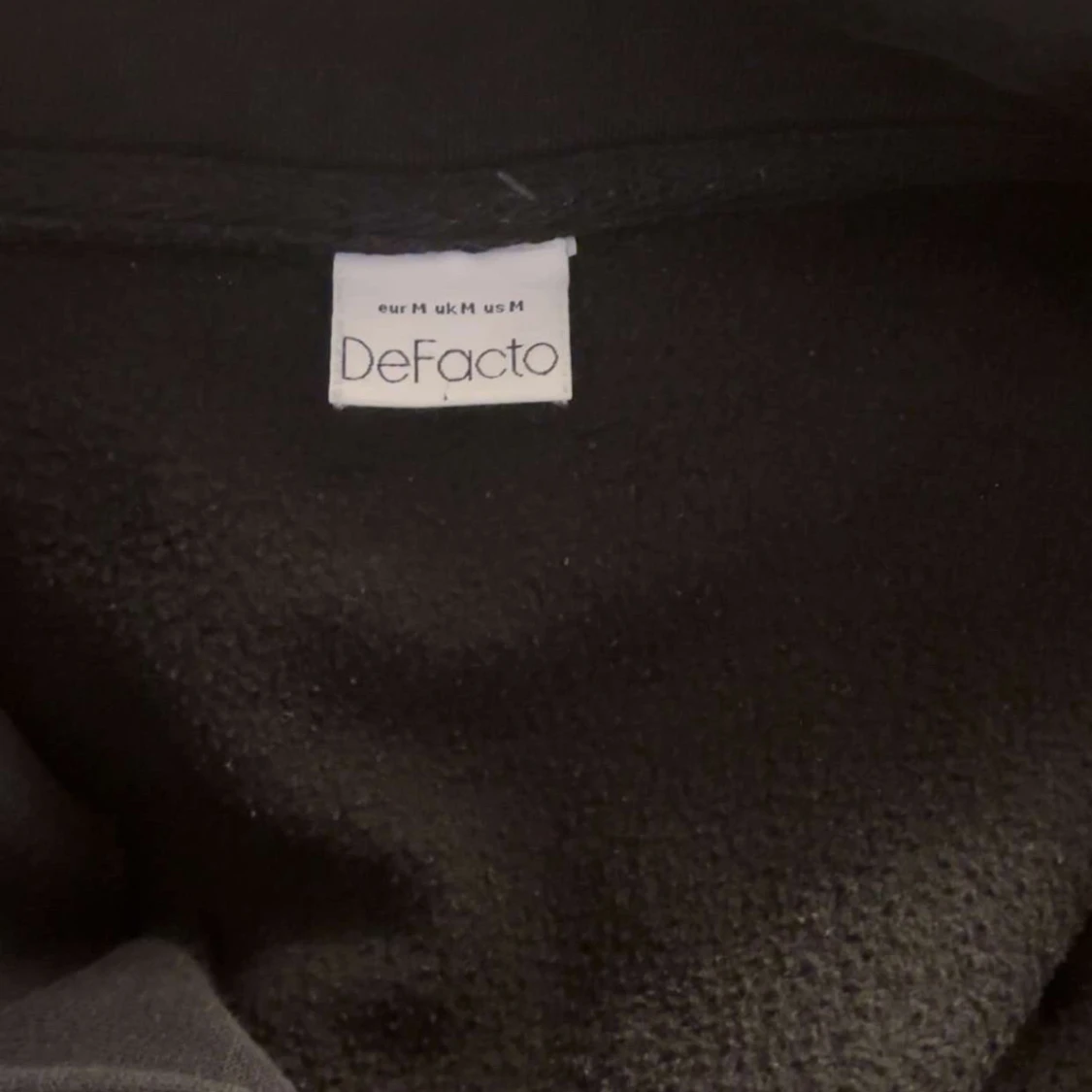 Svart tröja med halv dragkedja från DeFacto - 2