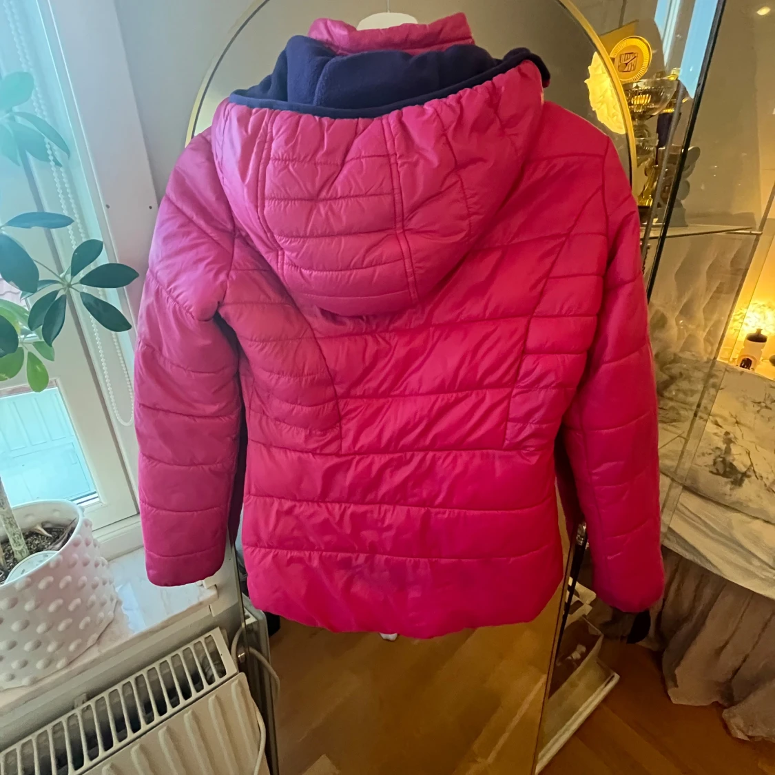 Rosa pufferjacka med huva från Michael kors - 3