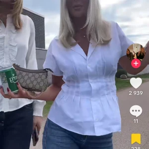 Zara blus SÖKER - Söker denna i xs!! 