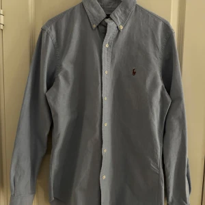 Ralph lauren skjorta - Riktigt snygg Ralph lauren skjorta! | nästan nyskick | skriv vid frågor och funderingar!