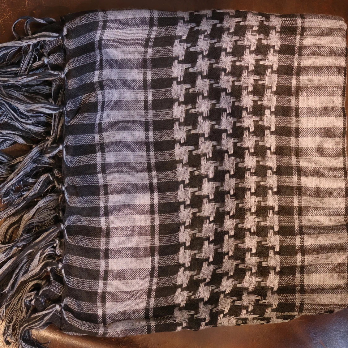 Palestina sjal Svart och grå rutig halsduk med fransar - 1