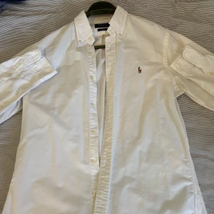 Ralph Lauren skjorta storlek M - Ralph Lauren skjorta i mycket bra skick!