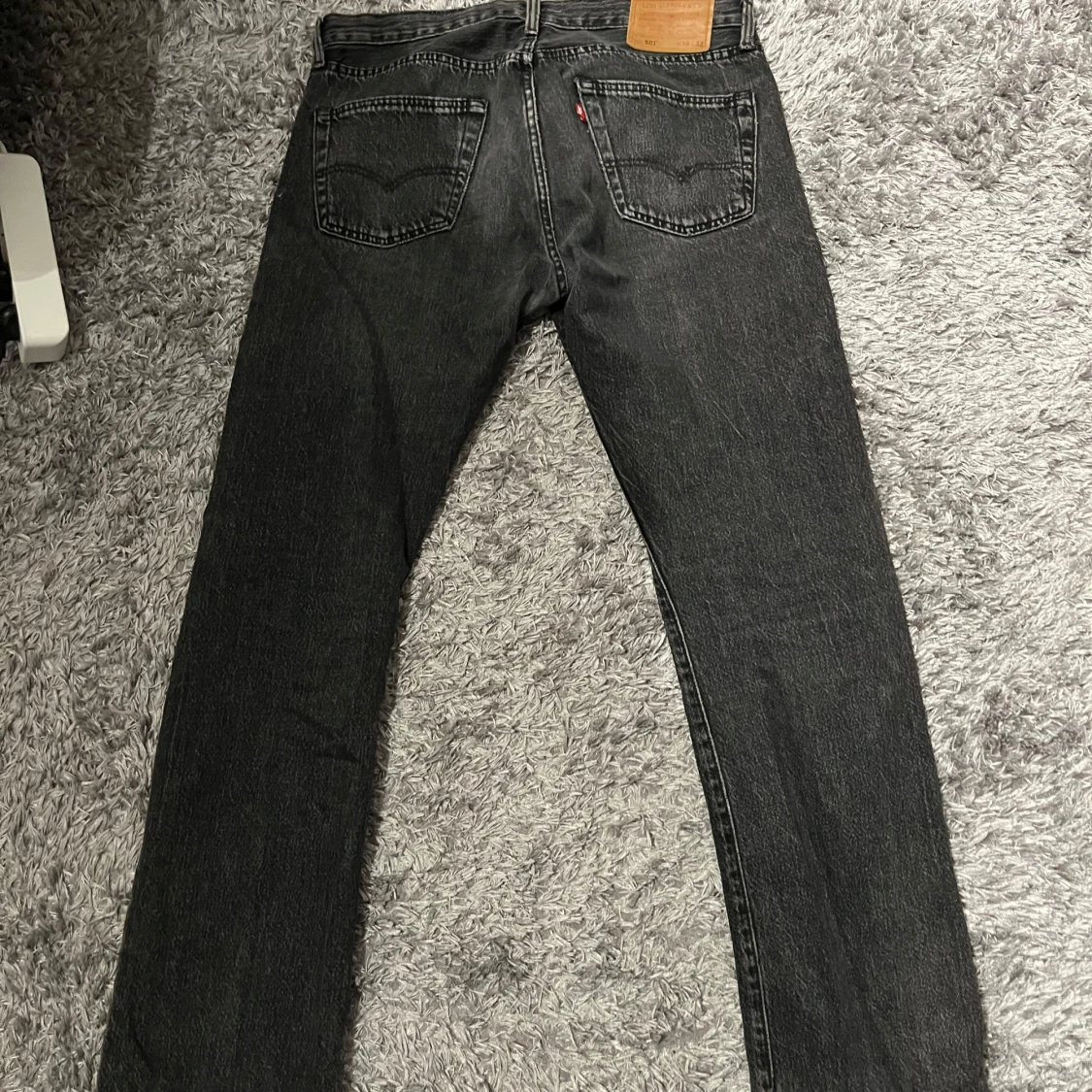 Levi's 501 svarta jeans W30 L32 - 1