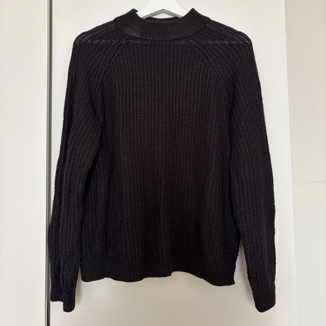 Svart stickad tröja från Vero Moda